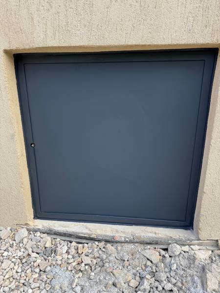 Réalisation d’une trappe d’accès dans un vide sanitaire sur mesure par artisan ferronnier sur la commune de Simiane-Collongue près de Bouc-Bel-Air