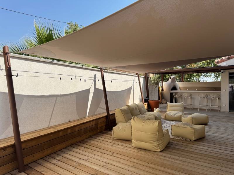 Réalisation de poteaux et mâts pour voiles d’ombrages par artisan ferronnier pour vos jardins et terrasses à Cadolive dans les Bouches-du-Rhône