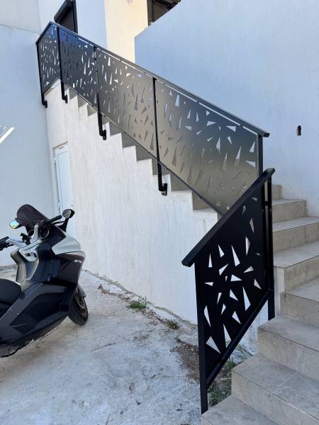 Création d'une rampe d'escalier (ou garde corps rampant) sur mesure pour un escalier à Septèmes les Vallons prés de Marseille